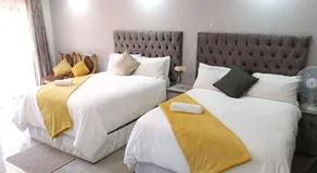 EYEZULU Guesthouse - Image 2