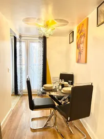 Norwich Delight Apartment - Image 3