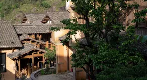 Vagoo-Guzhonglou Mist Villa Mountain View Resort Hotel - Image 4