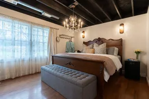 The August Inn - Image 2