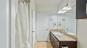 Two Bedroom apt City Center - Image 5