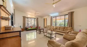 CosmicStays Countryside Panorama-Lakeview Bungalow - Image 4