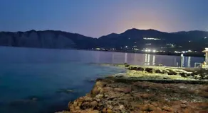 Mandora's Sea View Apartment - Image 5