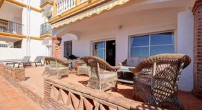 Appartement vue mer sur une terrasse de 80 m², avec piscine & Wi-Fi - Image 2
