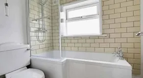Two bedroom terrace house with parking - Image 2