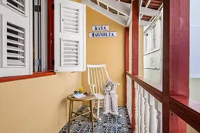 Casa Magnolia - Stylish 3-Level City House - Image 4