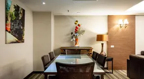 Yoyo Hotel - Image 5