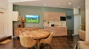 Versailles Jacuzzi - Sauna - RDC 2 - Image 4