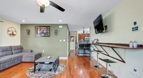 Modern Cozy 3BR Home Just 10 mins From JFK! residence - Image 3