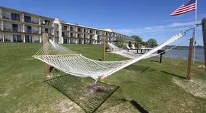 AmericInn by Wyndham Saint Ignace Lakefront - Image 4