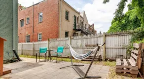 Townhouse with 2 Private Rooms in Shared Home with Host - Image 5