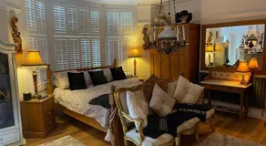 Olivia House - Image 2
