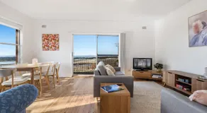 Panoramic Views on Pinnacle 3 Bedroom Farm Stay - Image 2