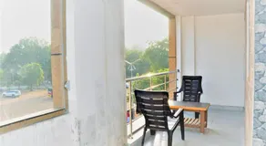 Srirathna Temple View Inn - Image 5