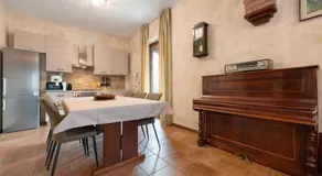 Merveilleux appartement de vacances entièrement équipé avec terrasse et internet haut débit | Vue ville | Avec animaux bienvenus - Image 5