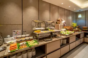 Home Inn Plus Xiamen Railway Station Lianban Mingfa Plaza - Image 5