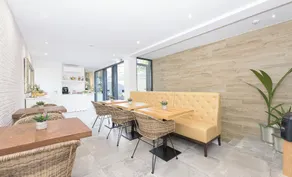 Estoril Village Guest House - Image 5