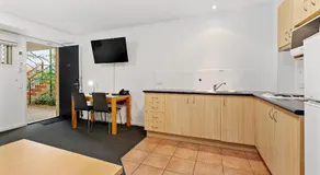 Browns Plains Motor Inn - Image 5