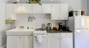 Unwind and Relax in a Historic Midtown Property - Image 5