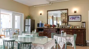 Lady MacDonald Country Inn - Image 4