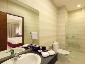 Triple Studio with 1 BR  Kuta NE103A - Image 3