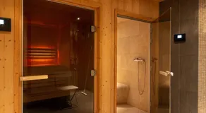 Charmoso apartamento em moradia, piscina interior sauna sala de vapor fitness - Image 5