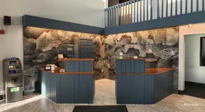 The Oasis Hotel & Bar - Image 3