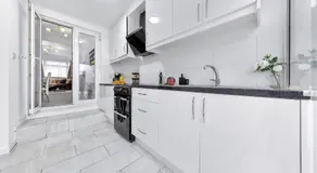 Charming City Retreat,4 Bedroom House,Garden,Free Parking - Image 3