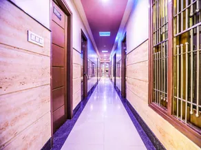 OYO 43866 Hotel Md - Image 3