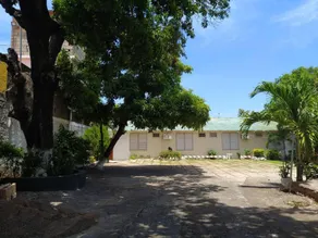Entire 6-Bedroom Villa Free parking with Fast Wifi - Image 2