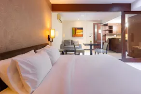 Sukhothai Hotel and Residence Ratchada - Image 2