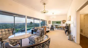 Cloudcrest Estate | Pool, Tennis, Golf & Kangaroos - Image 3