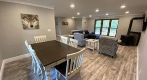 Private 4 Bedroom Home with a hot tub - Image 3