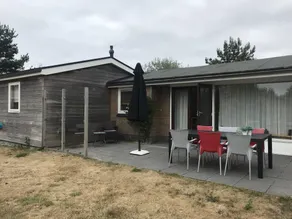 Holiday home with private garden by the sea - Image 5