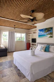 Azura Vacation Rental - Image 2