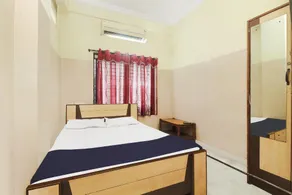 SPOT ON 37669 Hotel Shiva Sai Lodge - Image 3