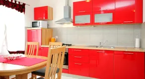 Apartments by the sea Vinisce, Trogir - 10008 - Image 2