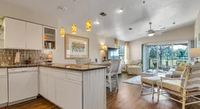 Golden Getaway condo - Image 3