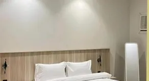 بلاتينوم رييلتي للشقق المخدومه -حي شهار - Image 2