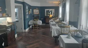 The Poplars Guest House - Image 4