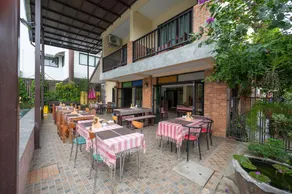 Riverside House Hotel - Image 3