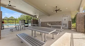 4BR Magnolia Retreat Near The Woodlands - Image 4