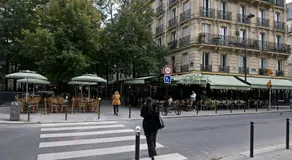 CHARMING Parisian Apartment WITH AIR CONDITIONING - CLIMATISATION & 2 BEDROOMS - Batignolles PARIS - Image 4