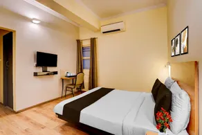 Super OYO Townhouse Singapore Mall Formerly Hotel Sunshine - Image 2