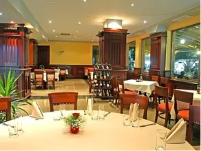 Maverick Hotel - Image 4