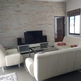 บ้านเดี่ยวสระว่ายนำ้ส่วนตัว - Image 1