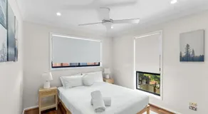 Coastal Comfort BBQ Yard Pet Friendly Stay - Image 2