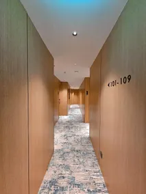 The Green Hall - Image 4