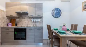 Apartman Lucia-private parking - Image 2