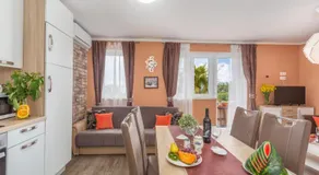 Mediterranean terrace with bbq, swimming pool and sea view - Image 4
